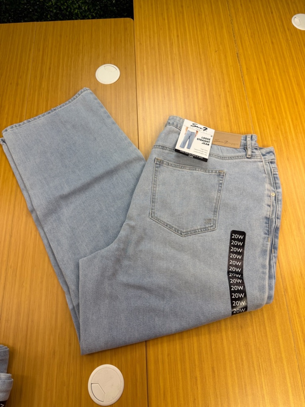 Seven7 Women's Plus High Rise Fitted Waist Loose Fit 5 Pocket Straight Jean 20W